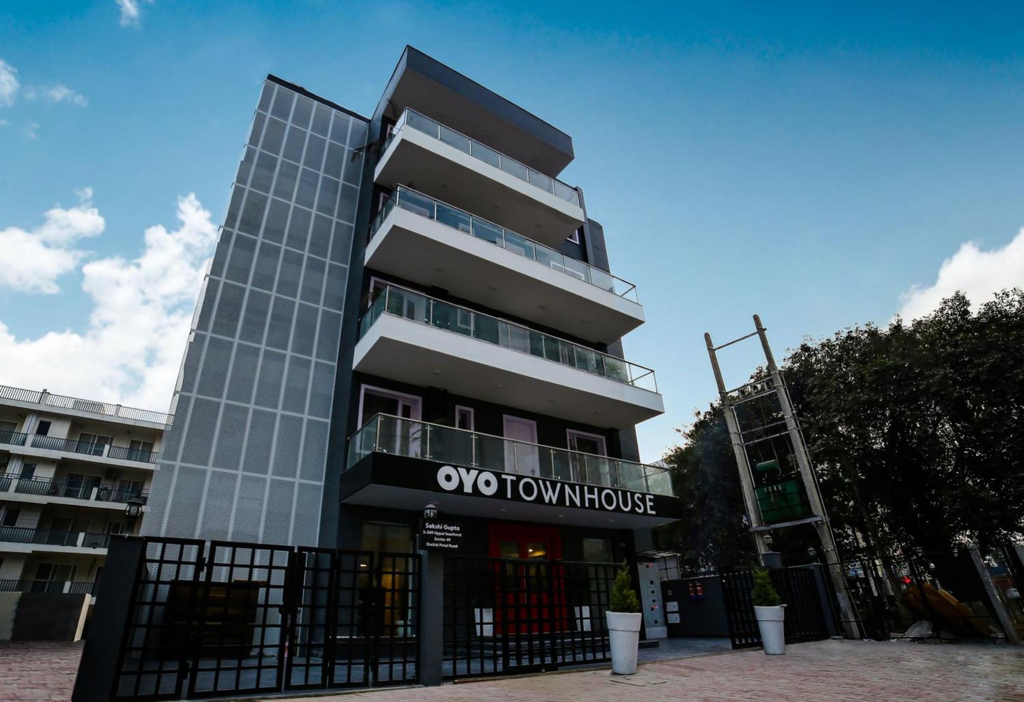 Готель Townhouse Sohna Road 2 Ґурґаон Екстер'єр фото